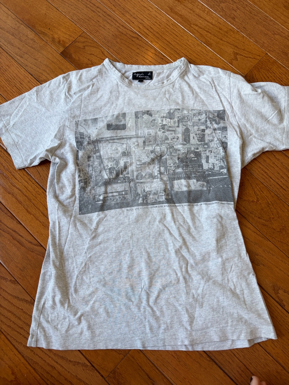 Agnes B Gray Men’s Graphic T-Shirt